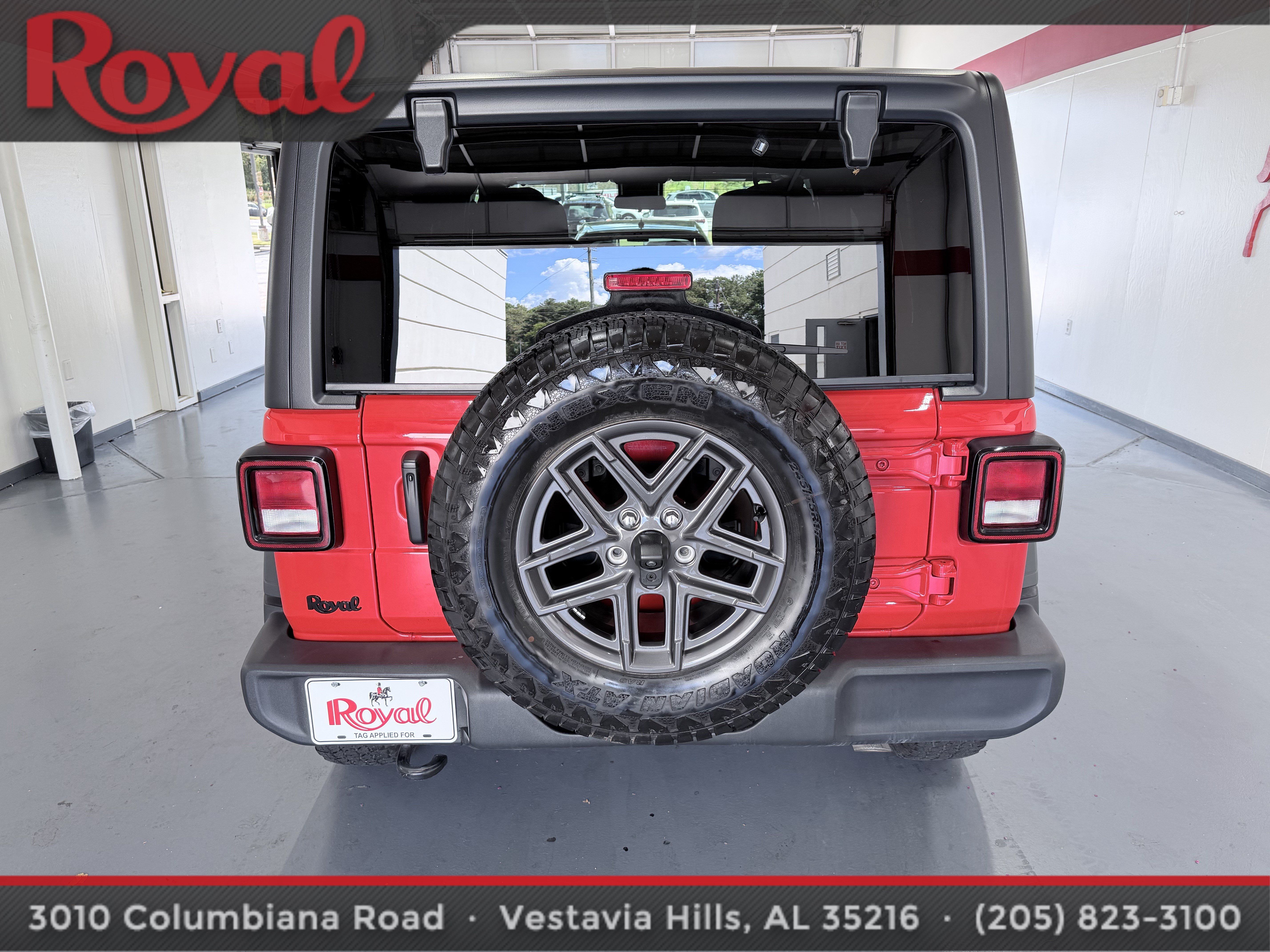 Used 2024 Jeep Wrangler Unlimited Sport AWD/4WD image 6