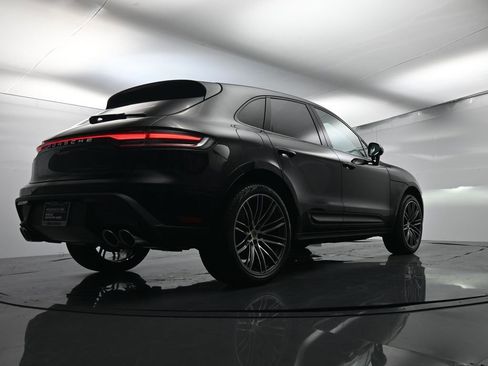 Certified 2025 Porsche Macan image 51