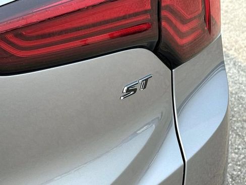 Certified 2024 Buick Encore GX Sport Touring AWD/4WD image 11