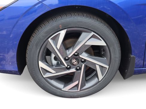 New 2025 Hyundai Elantra Sport image 4