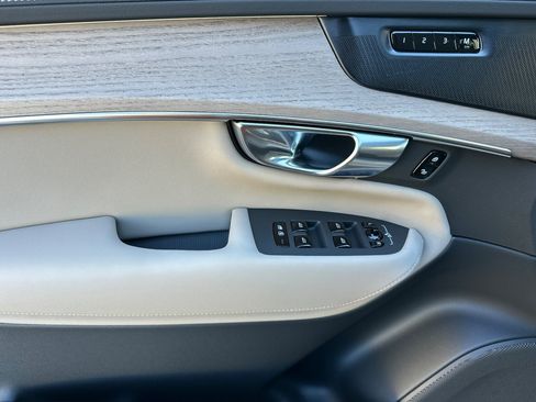 New 2026 Volvo XC90 B5 Plus AWD/4WD image 8