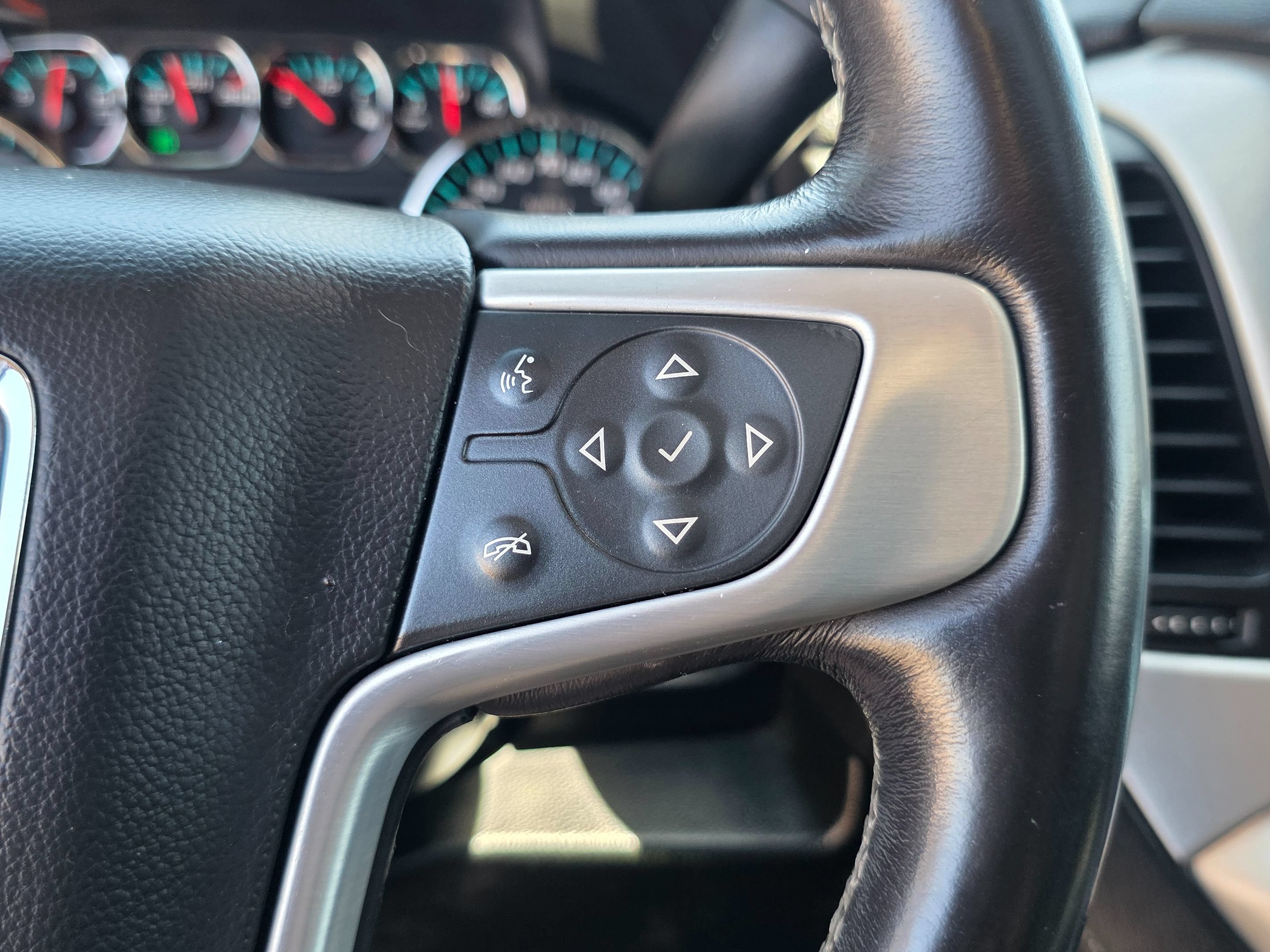 Used 2018 GMC Yukon SLT w/ Open Road Package RWD image 37