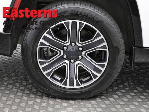 Used 2024 Jeep Wagoneer L Series II w/ Flexible Seating Group RWD image 33