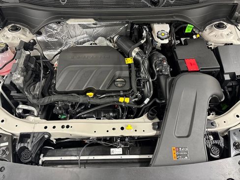 Used 2026 Chevrolet Trax RS w/ Sunroof Package image 22