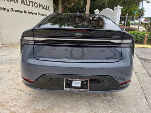 Used 2024 Toyota Prius Prime Premium FWD image 6