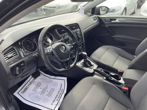 Used 2018 Volkswagen Golf S FWD image 10