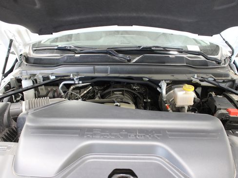 Used 2025 RAM 3500 Tradesman w/ Chrome Appearance Group AWD/4WD image 38