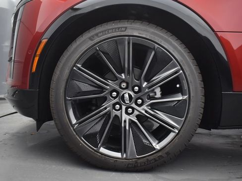 New 2026 Cadillac Lyriq Signature Sport w/ Nappa Leather Package AWD/4WD image 8