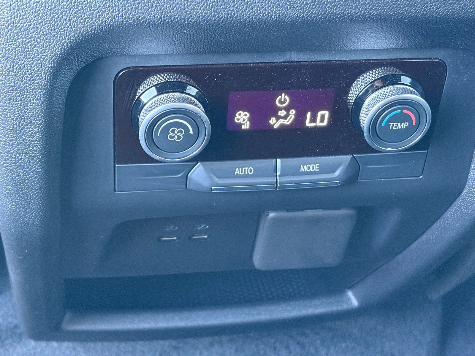 Used 2025 Buick Enclave Sport Touring w/ Power Package FWD image 16