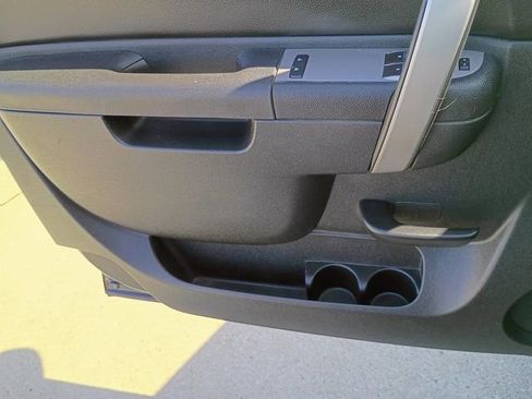 Used 2010 Chevrolet Silverado 1500 LT w/ Interior Plus Package image 19