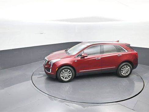 Used 2018 Cadillac XT5 Luxury w/ Driver Awareness Package image 22