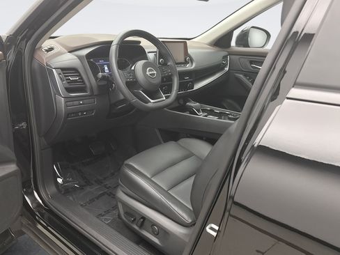 Used 2023 Nissan Rogue SV w/ SV Premium B Package AWD/4WD image 10