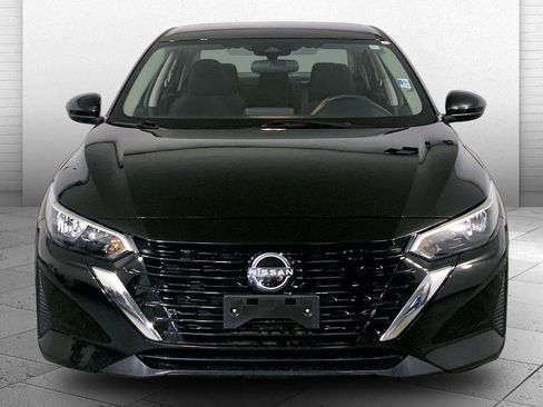 Used 2025 Nissan Sentra S FWD image 2