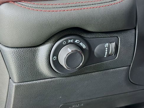 Used 2024 Dodge Durango Citadel w/ Tow 'N Go Package image 11