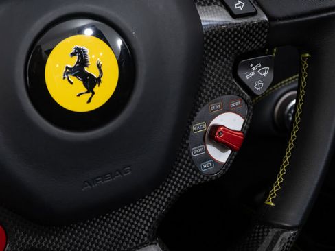 Used 2015 Ferrari 458 Spider RWD image 34