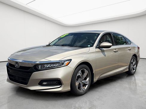 Used 2018 Honda Accord EX image 3