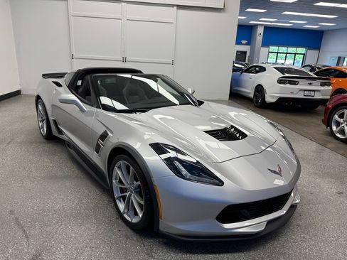 Used 2019 Chevrolet Corvette Grand Sport image 3