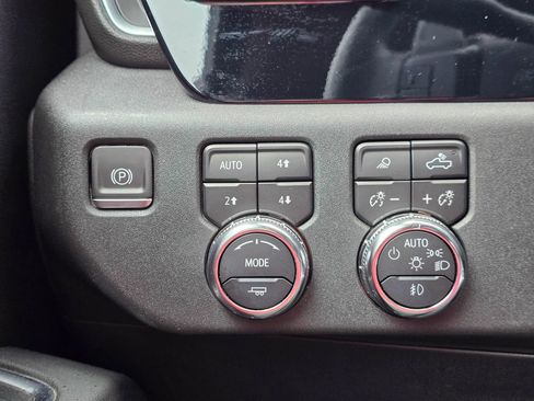 Used 2023 GMC Sierra 1500 SLT w/ SLT Premium Plus Package AWD/4WD image 25