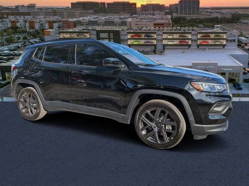 New 2026 Jeep Compass Latitude w/ Sun and Sound Group AWD/4WD image 1