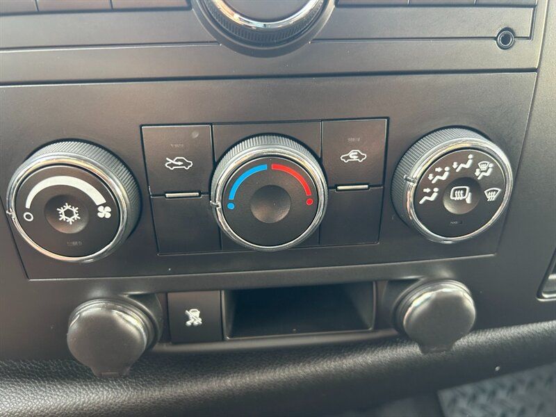Used 2011 Chevrolet Silverado 1500 LT RWD image 10