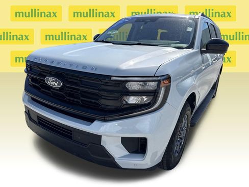 Certified 2025 Ford Expedition Max Active image 10
