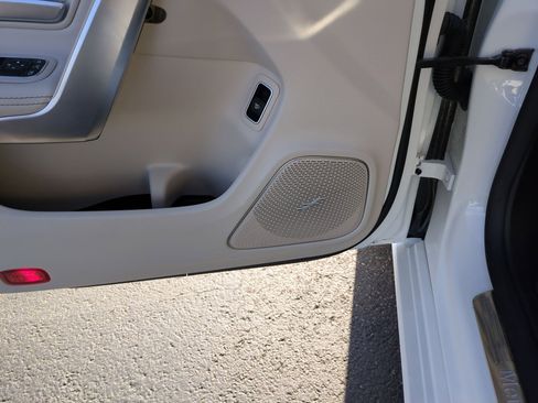 Used 2025 Mercedes-Benz CLA 250 image 14