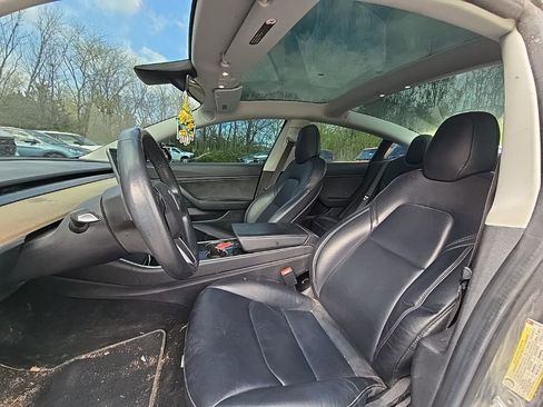 Used 2018 Tesla Model 3 Long Range image 14