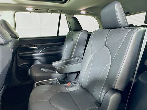 Used 2024 Toyota Grand Highlander AWD Hybrid image 24