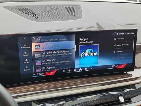 Certified 2024 BMW X7 xDrive40i w/ M Sport Package image 17