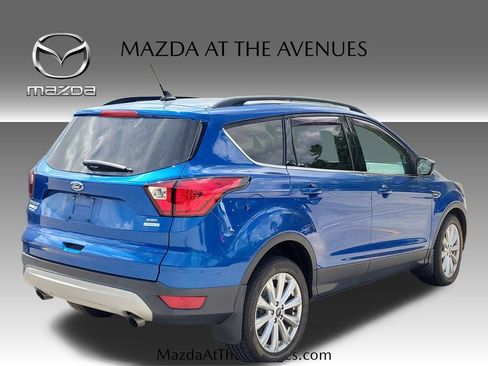 Used 2019 Ford Escape SEL image 16