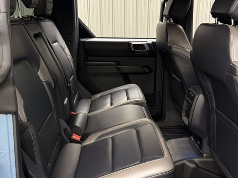 Used 2025 Ford Bronco Outer Banks AWD/4WD image 37