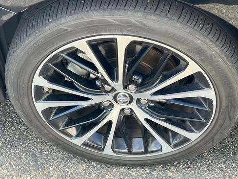 Used 2018 Toyota Camry SE FWD image 10