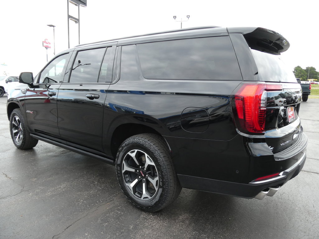 Certified 2025 GMC Yukon XL AT4 w/ AT4 Premium Package AWD/4WD image 9