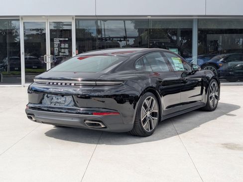 New 2026 Porsche Panamera 4 image 9