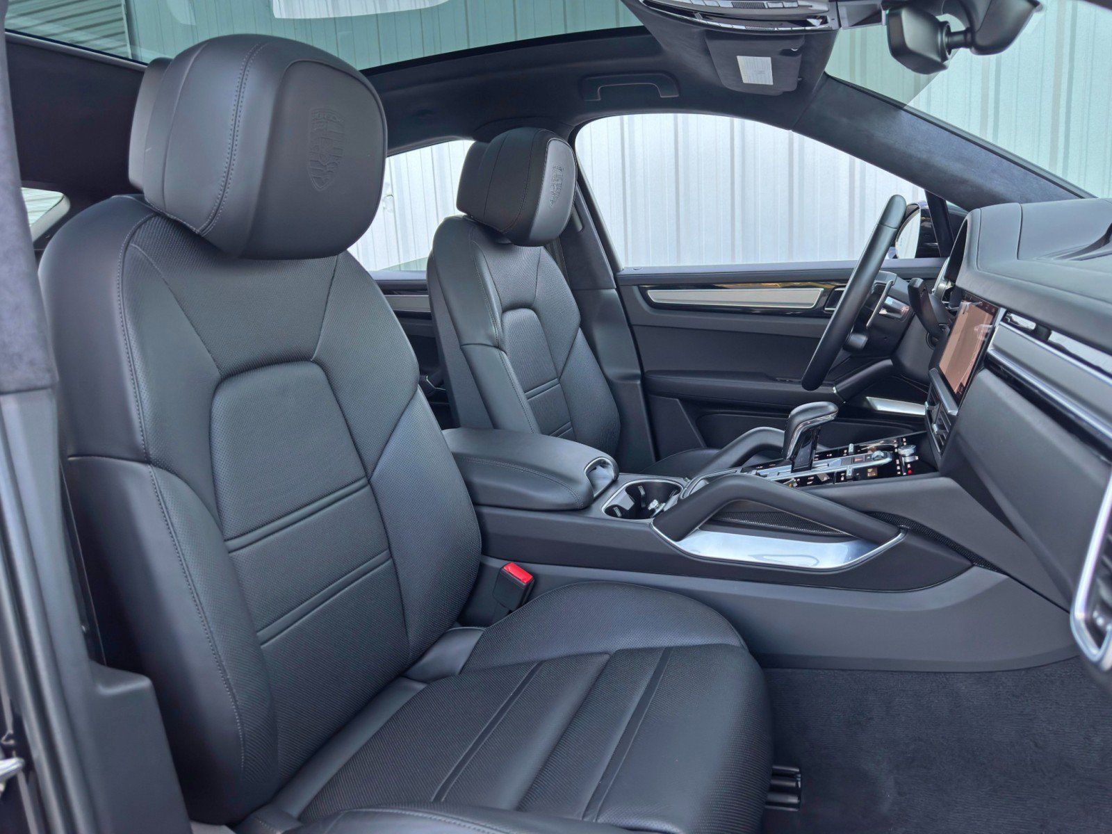 Used 2021 Porsche Cayenne Turbo S AWD/4WD image 40