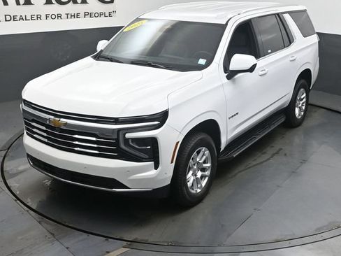 Used 2025 Chevrolet Tahoe LT AWD/4WD image 47
