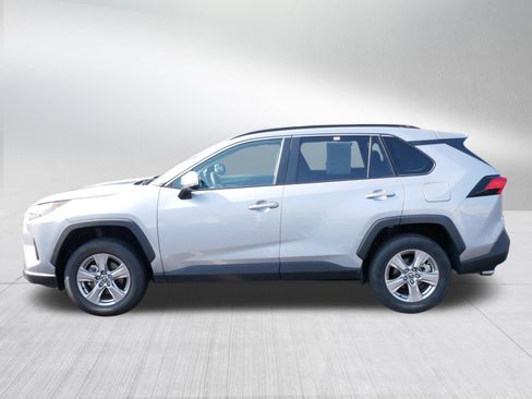 Used 2025 Toyota RAV4 XLE AWD/4WD image 4