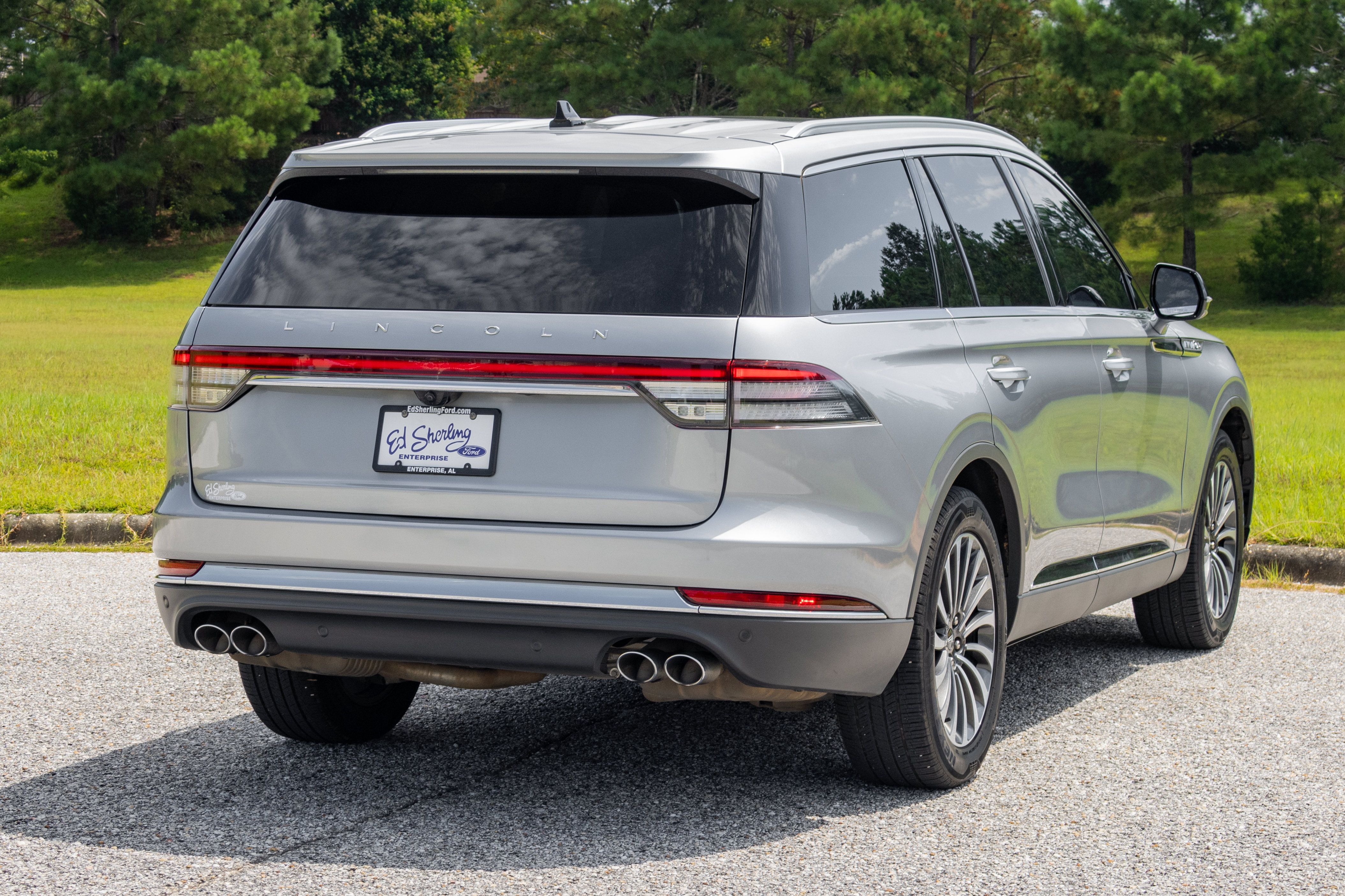 Used 2023 Lincoln Aviator 2WD w/ Premium Package image 6