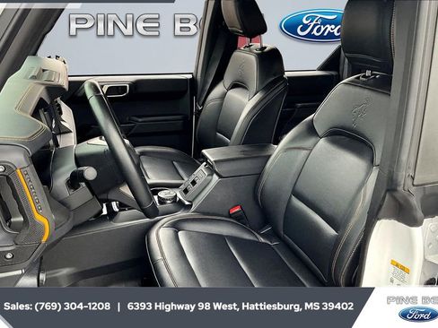 Used 2024 Ford Bronco Badlands image 17