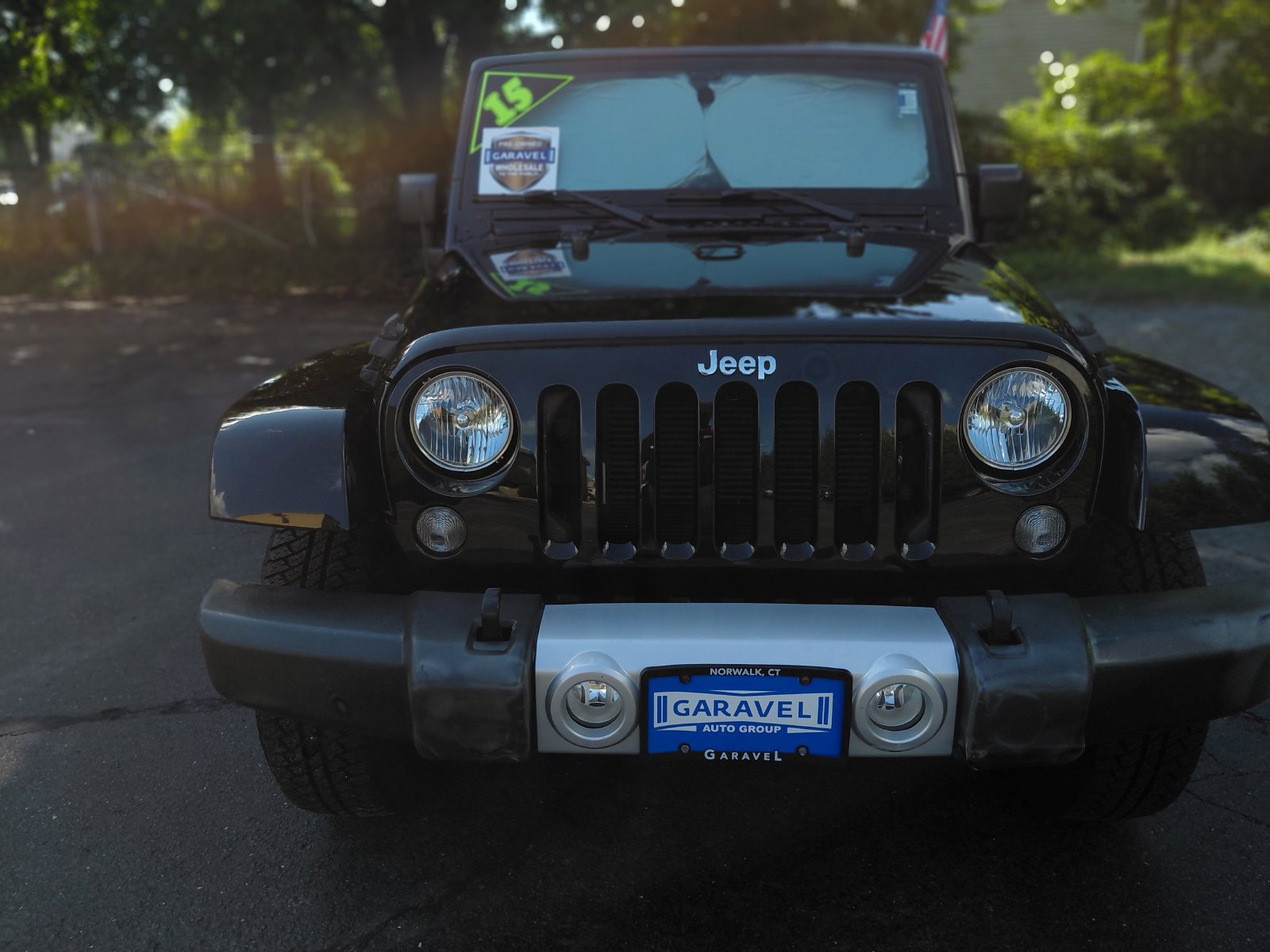 Used 2015 Jeep Wrangler Unlimited Sahara w/ Dual Top Group AWD/4WD image 23