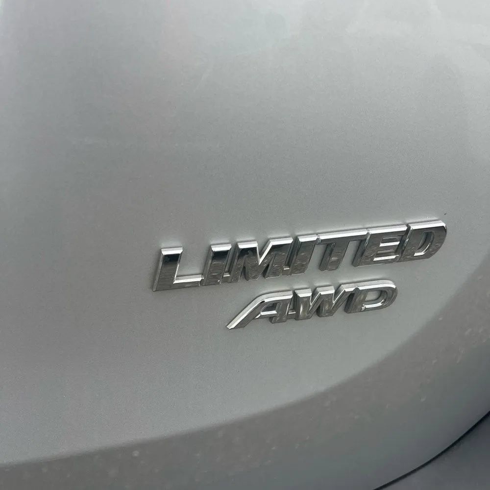 Used 2015 Toyota RAV4 Limited w/ Outdoor Package AWD/4WD image 21