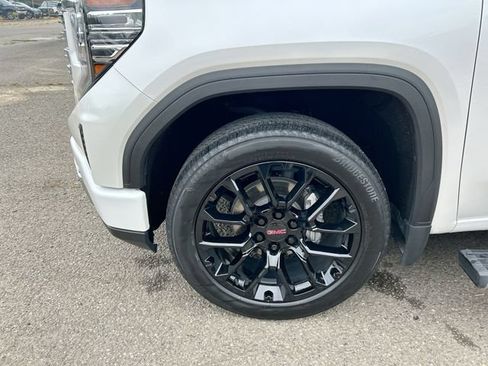 Used 2023 GMC Sierra 1500 Denali w/ Denali Reserve Package AWD/4WD image 34