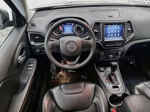 Used 2021 Jeep Cherokee Trailhawk w/ Comfort/Convenience Group AWD/4WD image 21