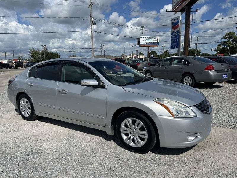 Used 2010 Nissan Altima 2.5 SL w/ SL Pkg FWD image 5