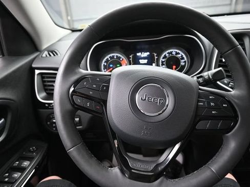 Used 2021 Jeep Cherokee Latitude Plus AWD/4WD image 8
