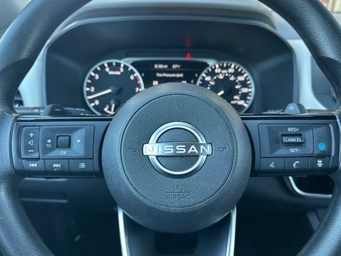 Used 2023 Nissan Rogue SV FWD image 22