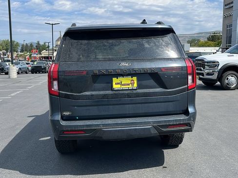 Used 2025 Ford Expedition Tremor AWD/4WD image 6