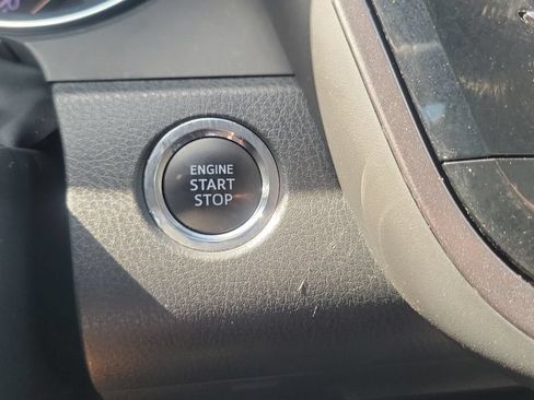 Used 2018 Toyota Camry XLE FWD image 24