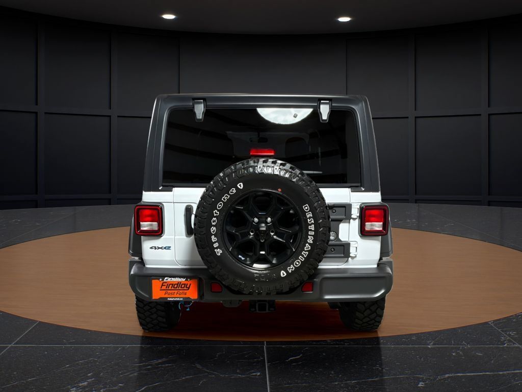 Used 2023 Jeep Wrangler Unlimited w/ Cold Weather Group AWD/4WD image 4