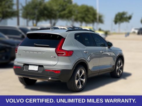 Certified 2026 Volvo XC40 B5 Plus AWD/4WD image 8